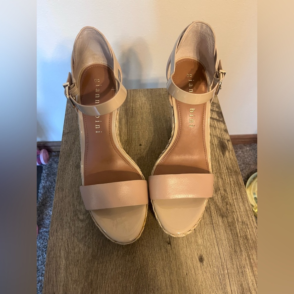 Gianni Bini Women's Tan Sandals